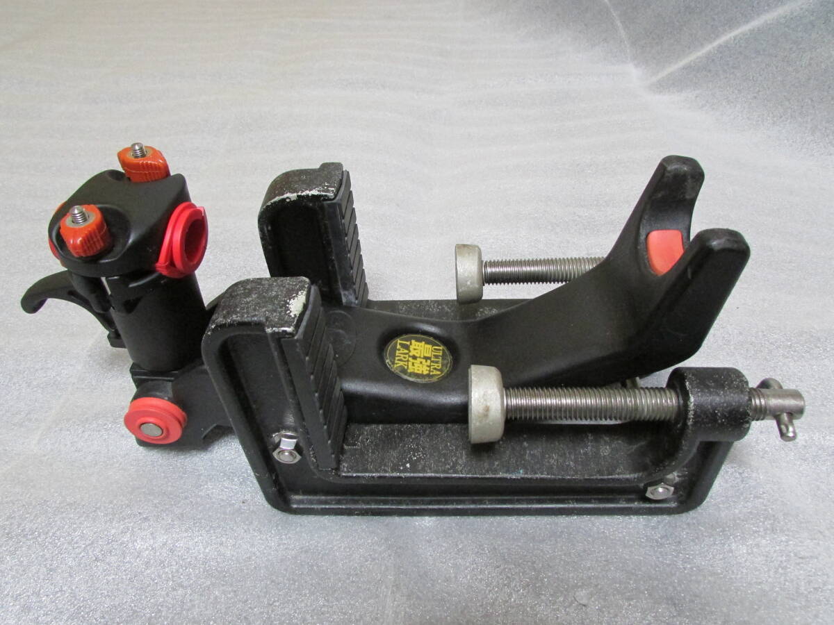 即決　第一精工 王様印 ラーク ウルトラ最強ラーク (LARK　ULTRA LARK） 竿受け 深海釣り 泳がせ キンメ アブラボウズ クエ カンパチ_画像1