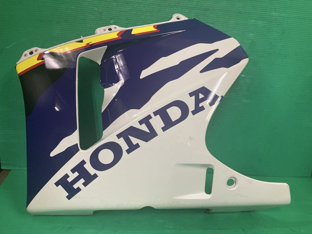 160*1F【RVF400 NC35-110】アンダーカウル L 左側 外装 VFR400 250912_画像1