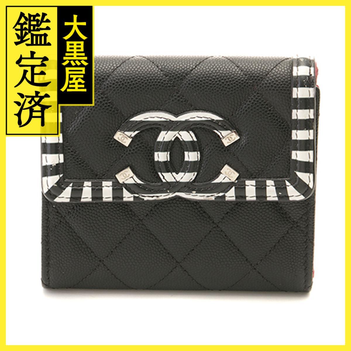 CHANEL　シャネル　CCフィリグリー　コンパクトウォレット　ブラック/ホワイト/SV キャビア_画像1