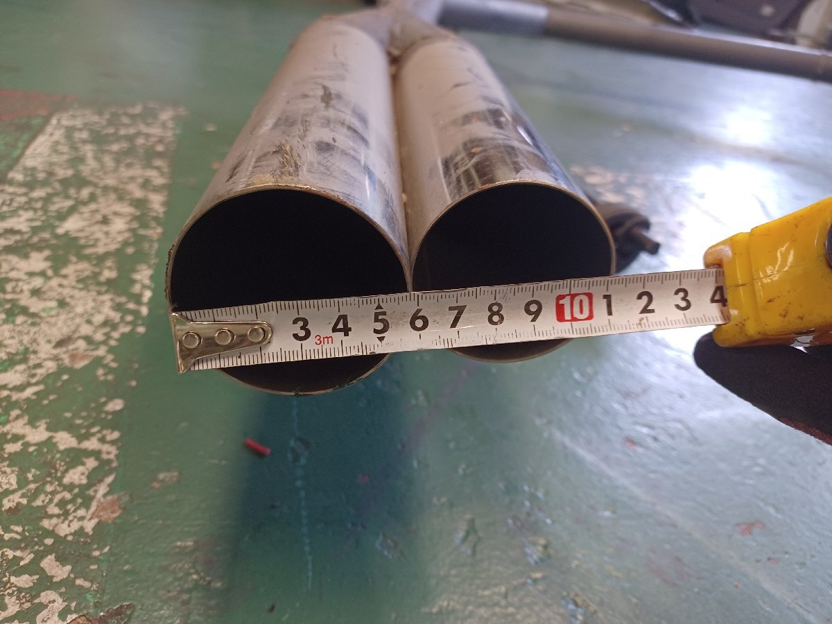 338101★GRX130/マークＸ 【メーカー不明】リア マフラー★左右出し★ワンオフ品★エンジン型式 4GR-FSE★棚落ち無し★