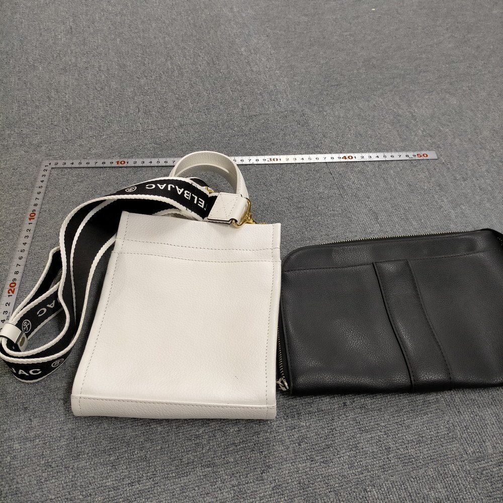 CASTELBAJAC カステルバジャック ショルダーバッグ ミニトート 白 ロゴ型押し ゴールド金具 3358114