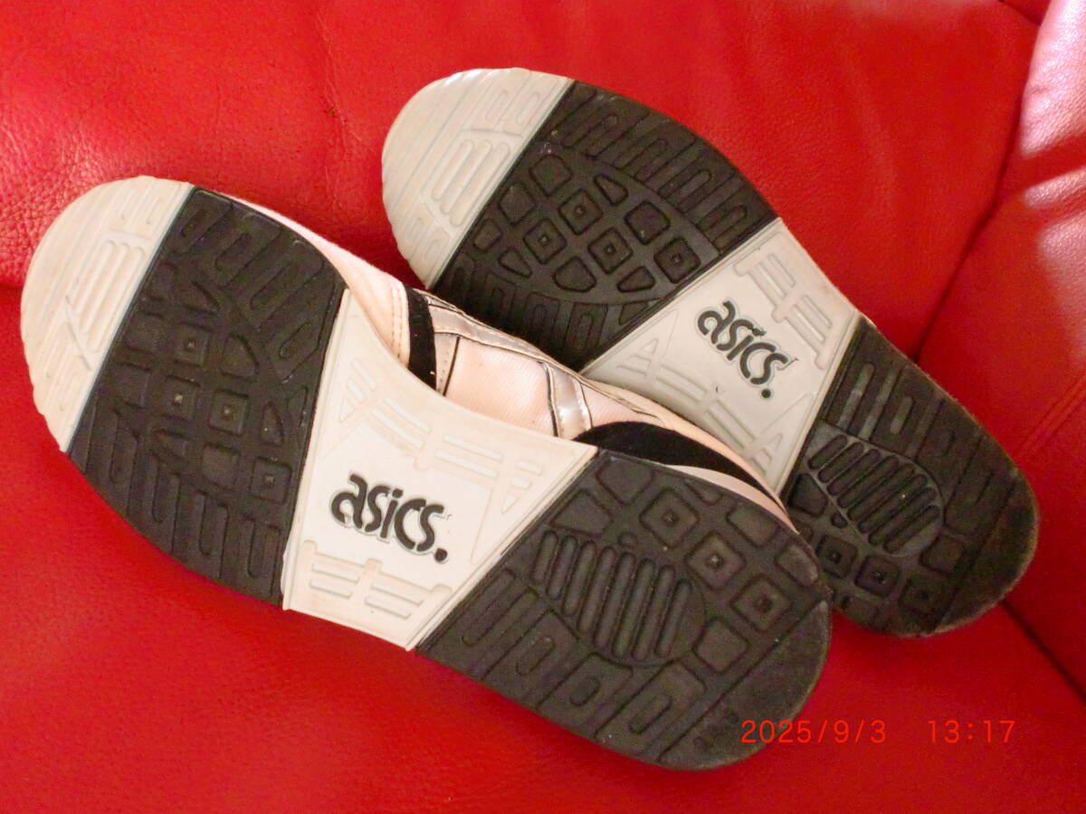 asics24.5cmゲル入り　ランニング　ウォーキング　普段履き兼用　ネット洗濯天日干し　キッズ兼用_画像3
