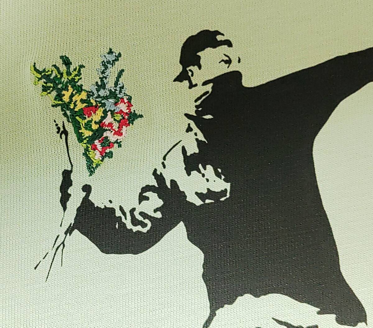 2025 UNITED ARROWS BRANDALISED×DAYINTHELIFE コラボ『BANKSY ART Tシャツ FlowerBomber』半袖 丸首 LIME M・身幅約55cm 前プリ※未使用_画像9