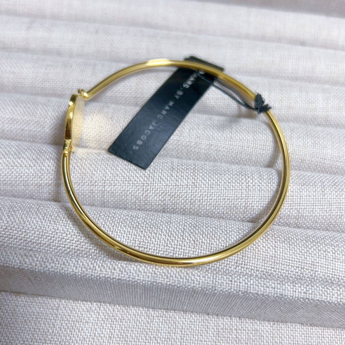 新品未使用　MARC BY MARC JACOBS　マークバイマークジェイコブス　バングル　ピンクxゴールド_画像5