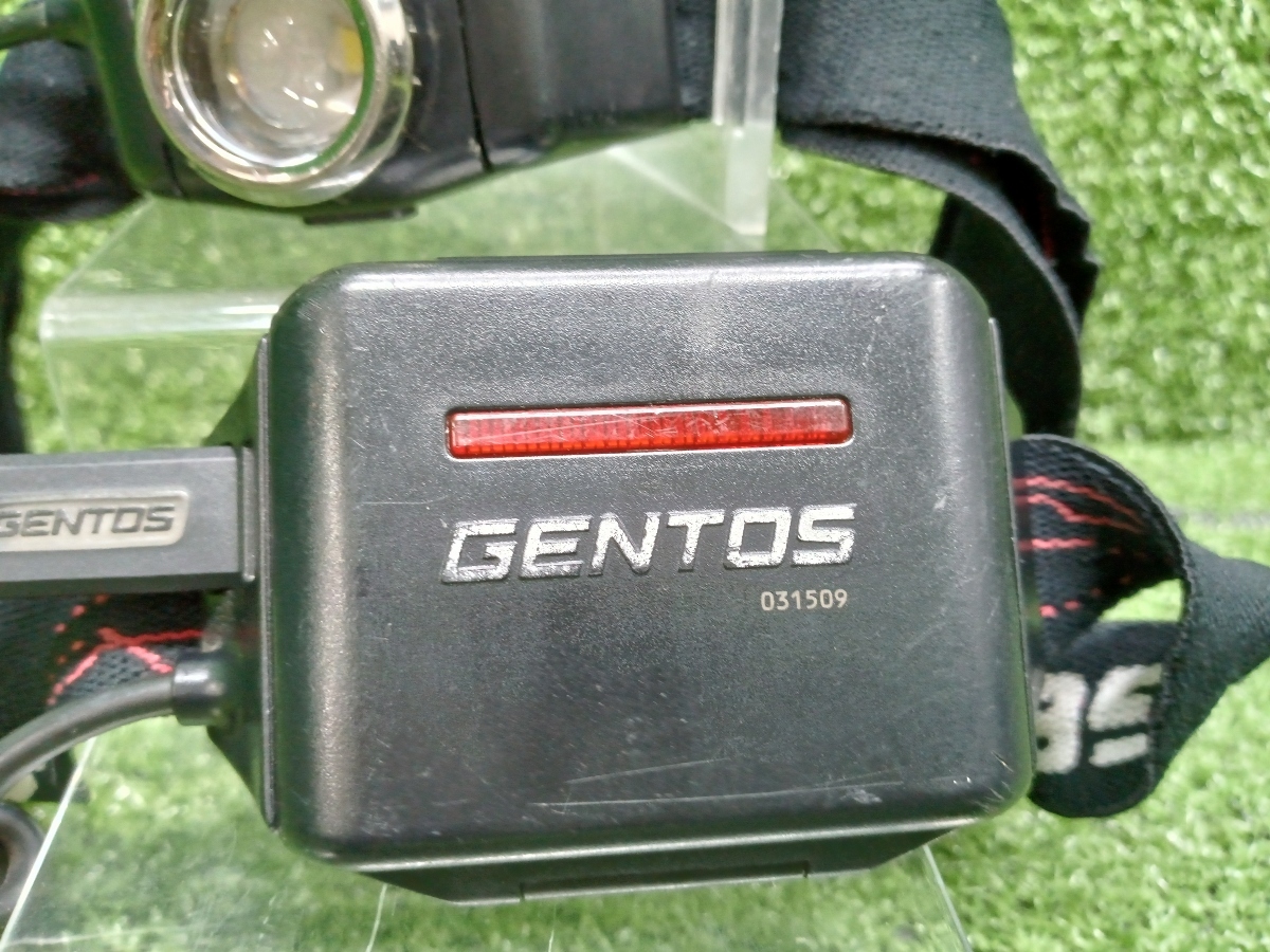 中古 GENTOS ジェントス ヘッドライト LEDライト 300ルーメン GH-001RG