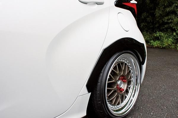 ガレージベリー ヤリス MXPH10/MXPH15/KSP210 オーバーフェンダー ウレタン 34-1005 GARAGE VARY カスタムパーツ_画像4