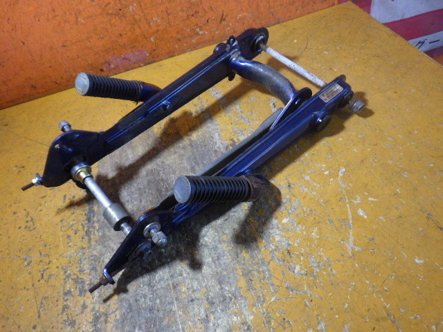 62235 ホンダ HA02-191~ スーパーカブ90カスタム '93 純正 スイングアーム 曲がり無 サラ音無 タンデムステップ ブレーキロッド (B-116M)_画像5