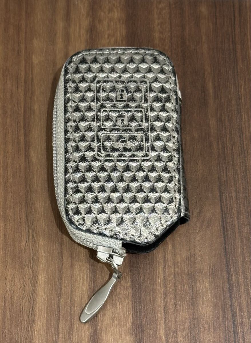 レクサスコレクション 純正スマートキーケース ヘキサゴン シルバー_画像2