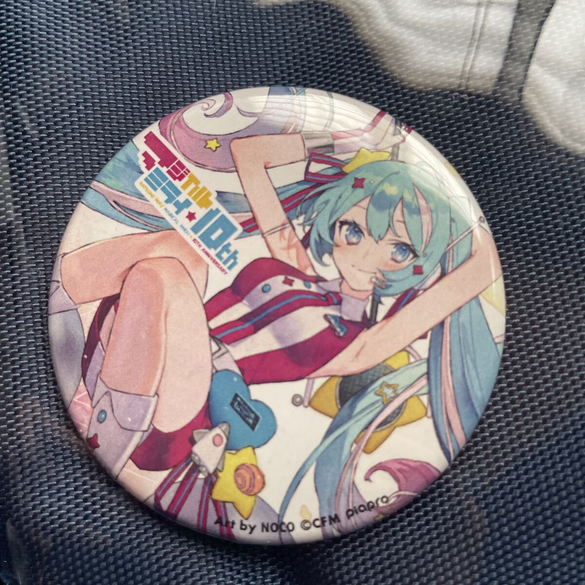 初音ミク　サコッシュ　 ショルダーバッグ　マジカルミライ10th 缶バッジ　推し活バッグ　