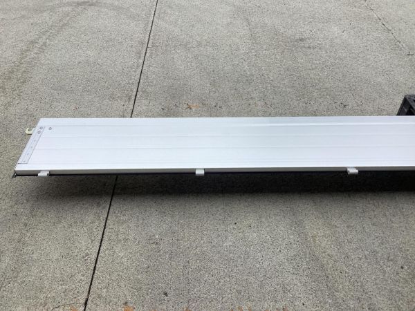  Isuzu Elf Super Long с новой машины aluminium боковой борт левый белый W5010mm*H390mm толщина 38mm есть царапина(ы) [ отправка не возможно ]