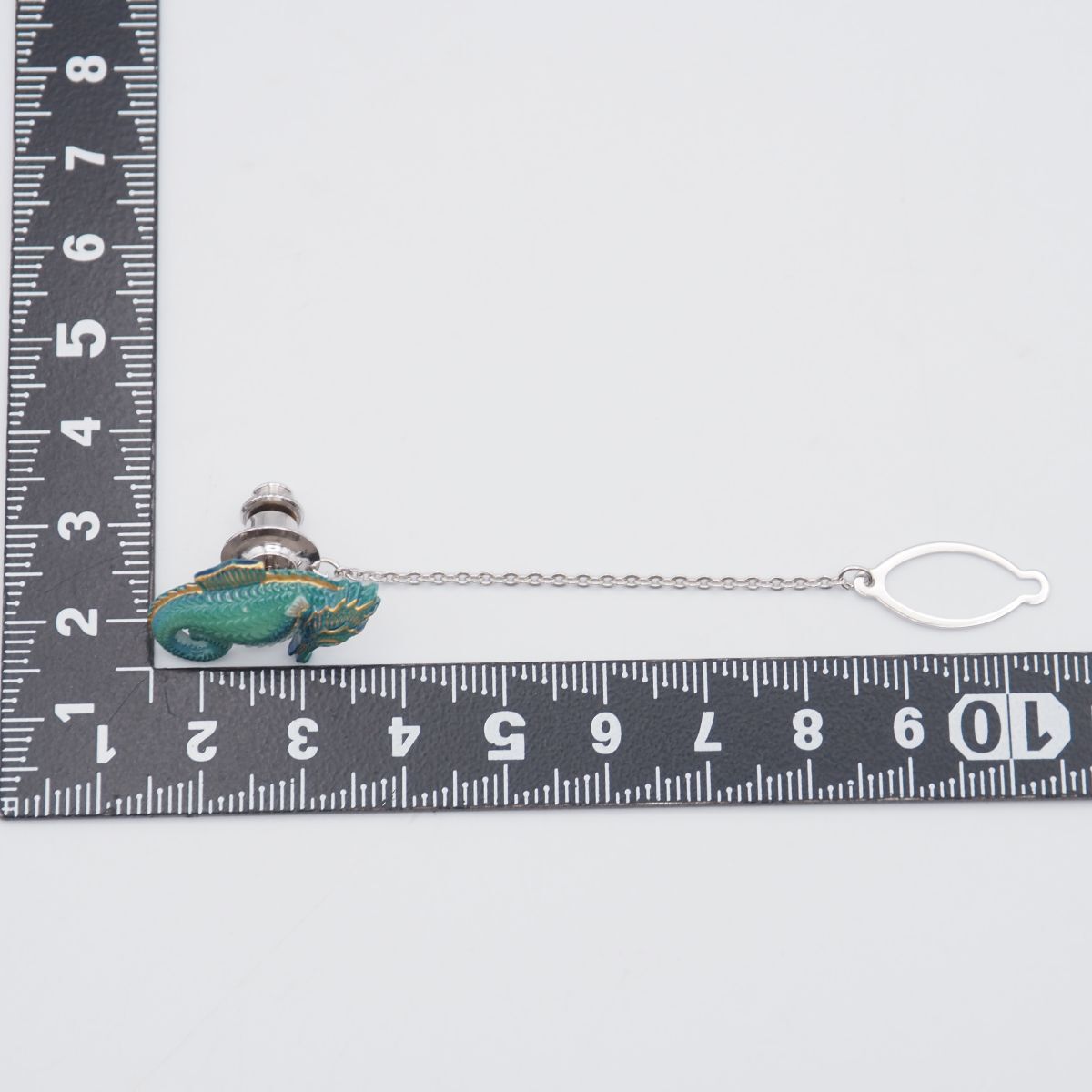 Y845 1円 俊兼 としかね TOSHIKANE JAPAN トシカネ 有田焼 焼き物 陶器 タツノオトシゴ モチーフ シルバー ラペル ピンブローチ タイタック