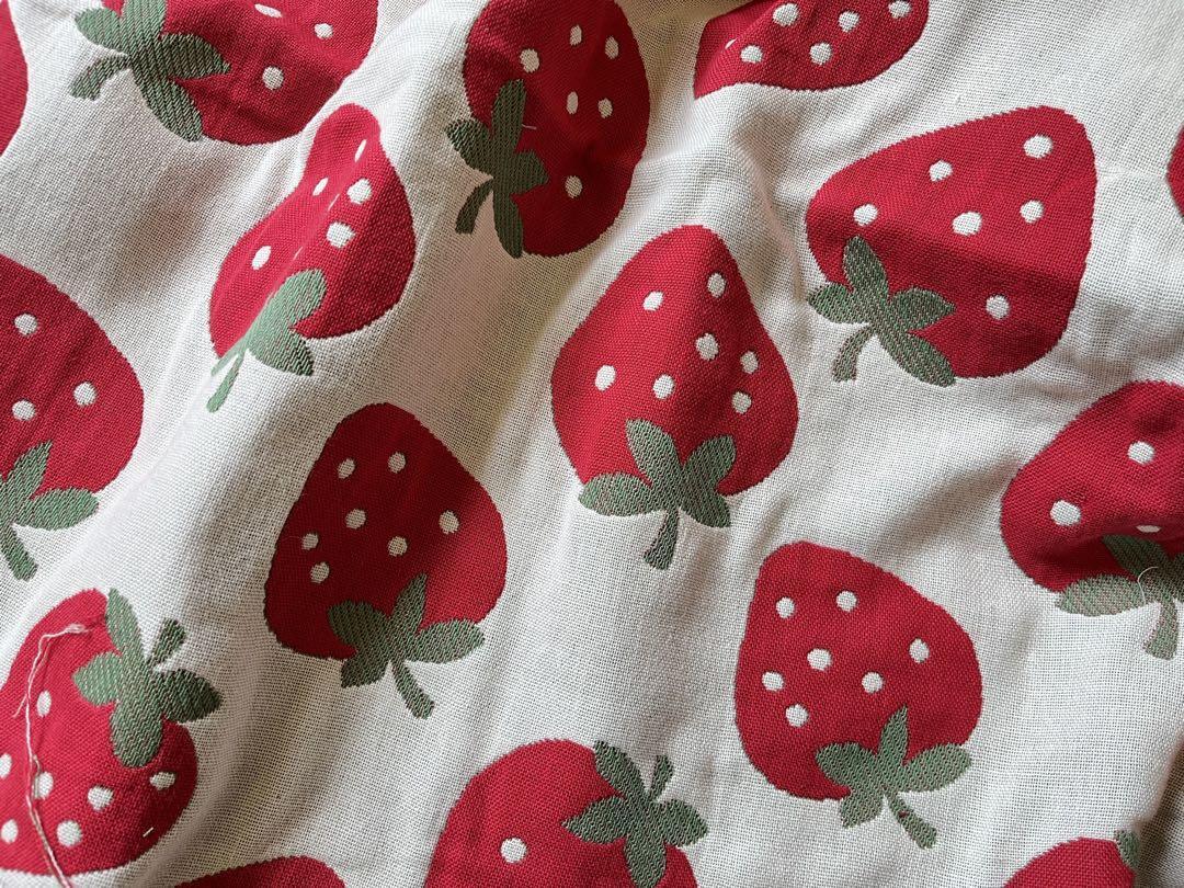 ■0.5m■延長可能■ベビー おくるみ■綿ジャカード五重ガーゼ　◇いちごちゃん_画像2