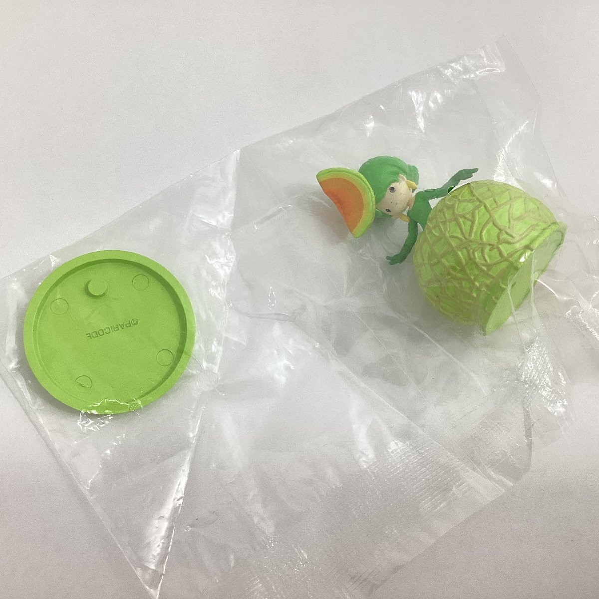 袋未開封 Qualia くだものファッション スタンドフィギュア 全5種 りんご バナナ ぶどう いちご メロン クオリア ガチャ_画像2