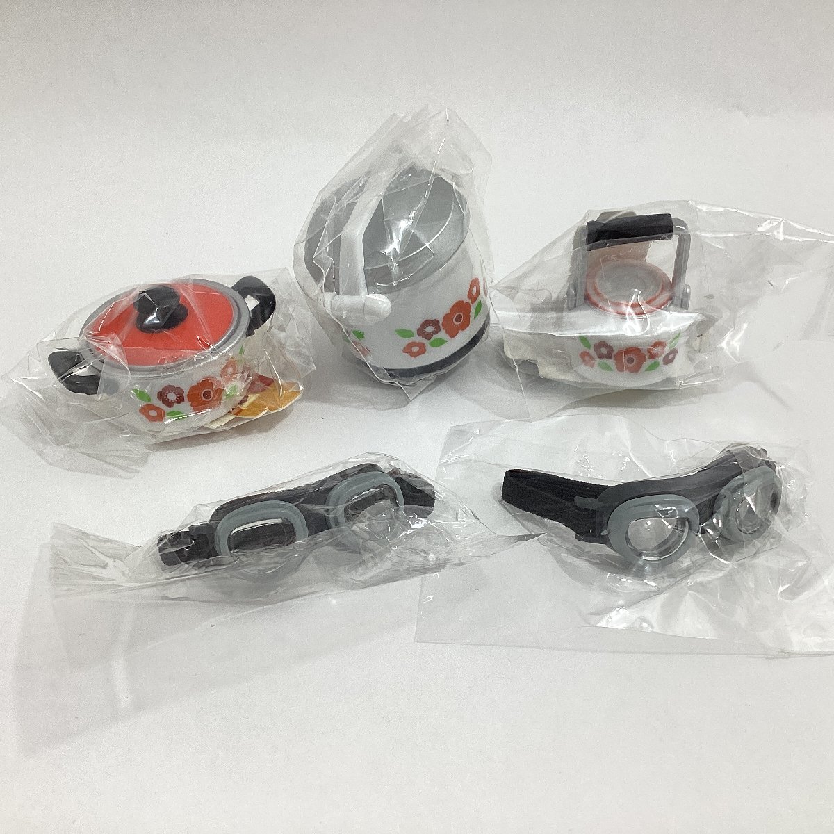 ガチャ 色々 まとめ 廃車コレクション 全6種 ガラケーコレクション タイムズパーキングガチャコレクション レトロキッチングッズ 等_画像6