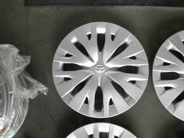 新車外し長期保管品　トヨタ純正　ヤリス　１５インチ　４枚セット　2_画像5