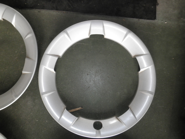 トヨタ純正　２０エスティマ　HV　純正アルミ用リング　４枚セット　１５インチ　キズ有り_画像4