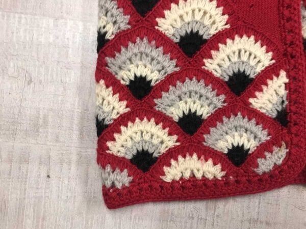 レトロ オールド ジャパンビンテージ 和柄 波模様 針抜き 着物スリーブ ニット ジャガード 半袖 手編み 羽織り カーディガン レディース 赤_画像5