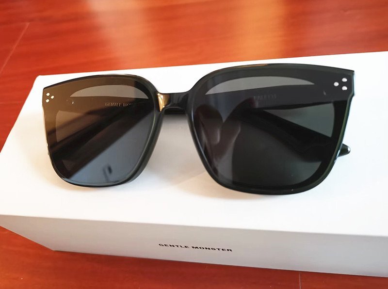 新品未使用※人気モデル*GENTLE MONSTER?ジェントルモンスター Palette　登坂広臣 BTS 愛(ài)用?darkgray?サングラス