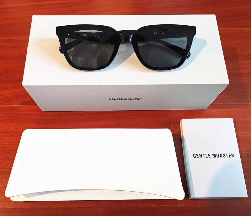 新品未使用※人気モデル*GENTLE MONSTER?ジェントルモンスター Mondo　登坂広臣 BTS 愛用?ブラック?サングラス?黒