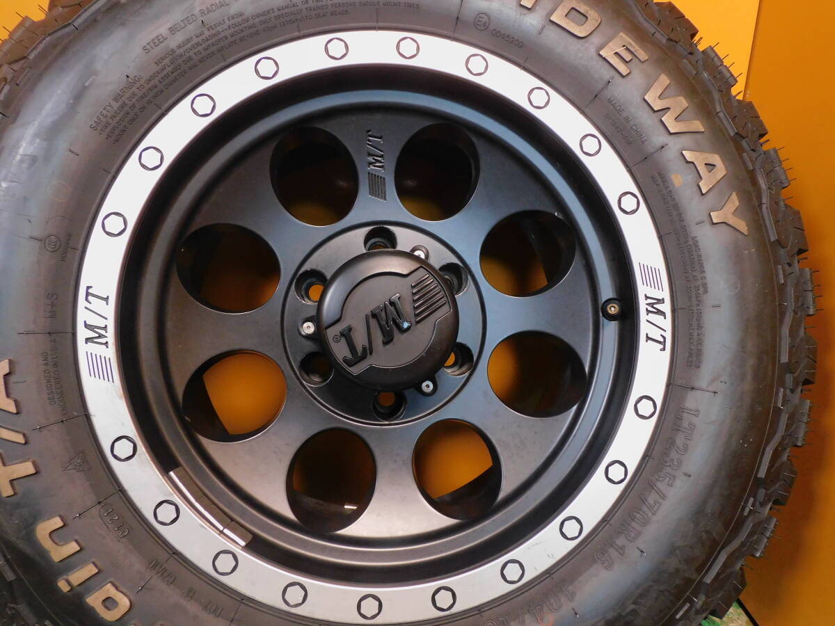 LT235/70R16 104/101R Mickey Thompson белые буквы год производства 2021 легкосплавные колесные диски 4шт.@MT16×8 6×139.7 *A1041