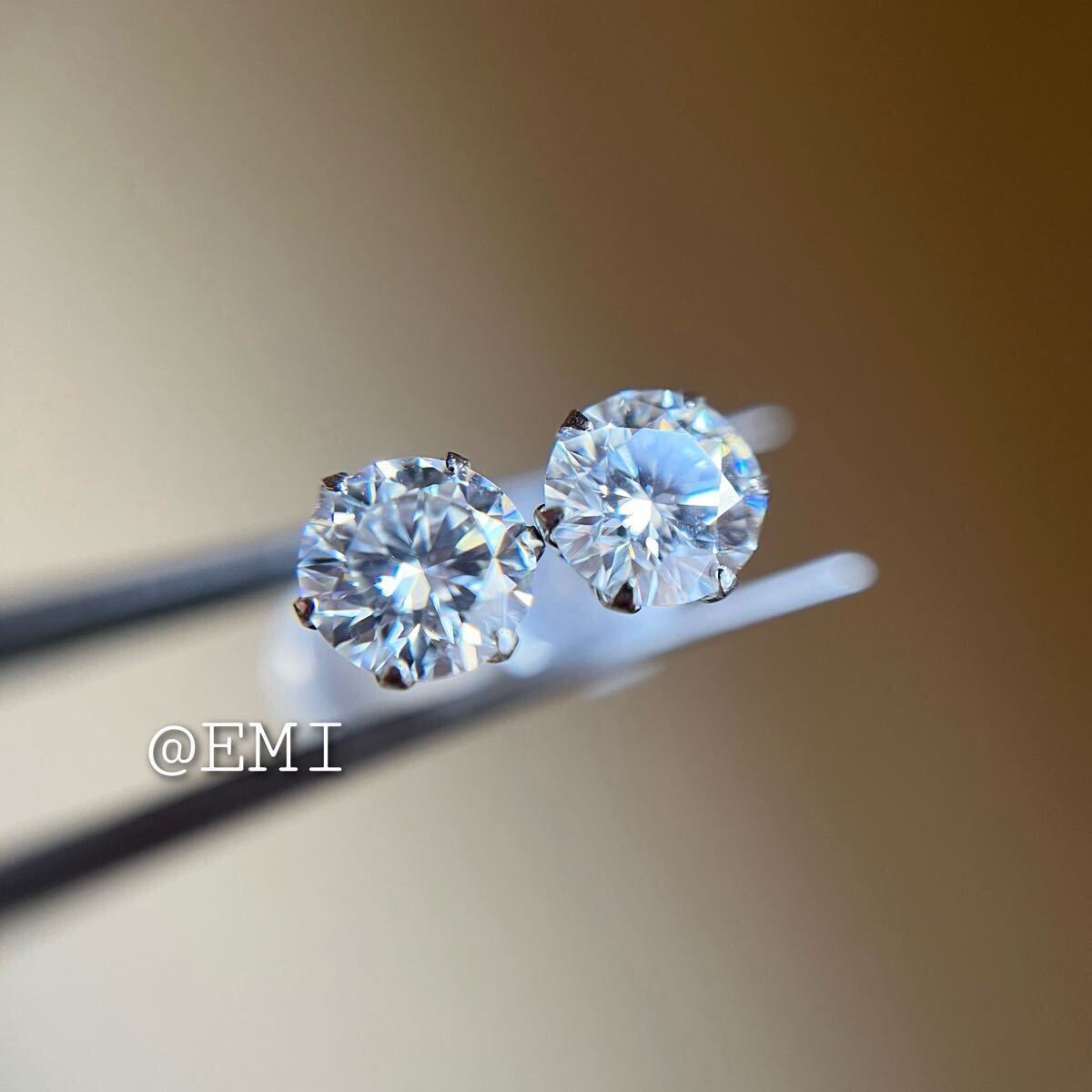 Pt900 モアッサナイトダイヤモンド　H&C　0.80カラット　ピアス　DIAMOND_画像5