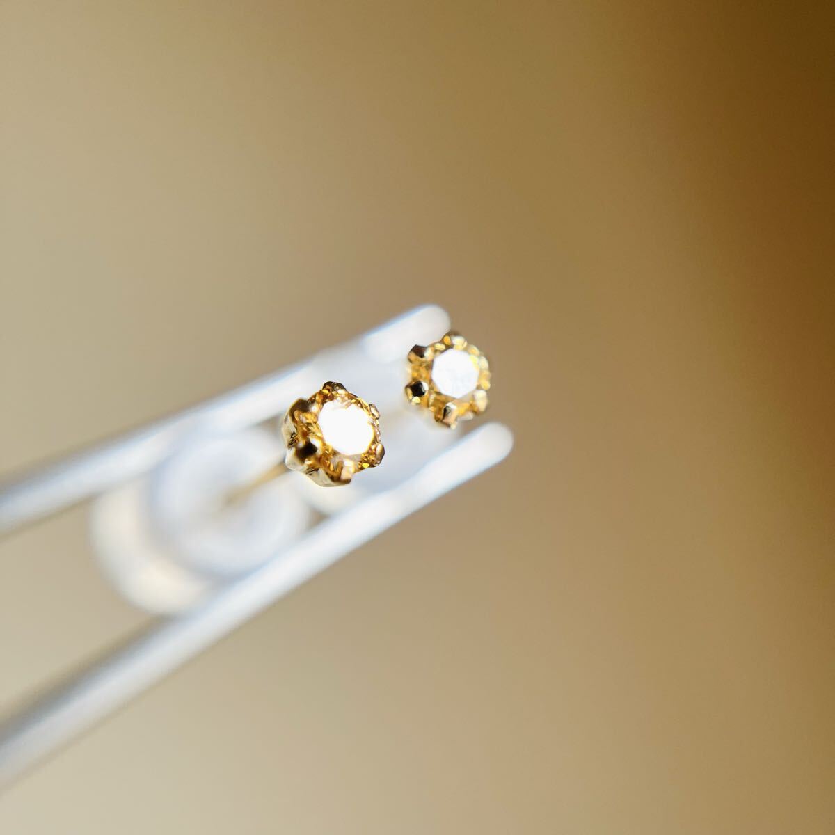 K18 18金イエローゴールド　天然ダイヤモンド0.12ct ピアス　diamond 2_画像6