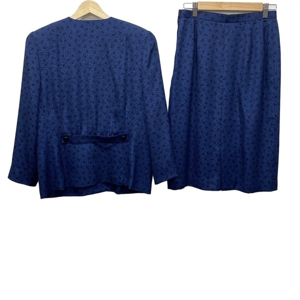 レリアン Leilian スカートスーツ - ネイビー×ダークブラウン レディース 花柄/肩パッド レディーススーツ_画像2