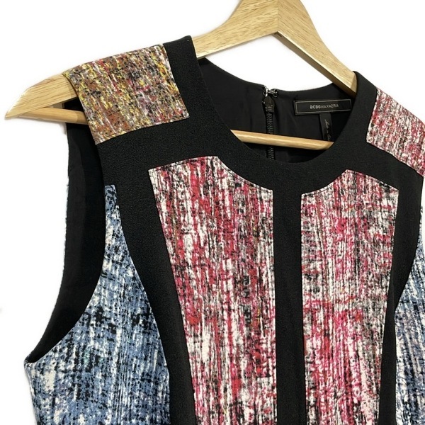 ビーシービージーマックスアズリア BCBGMAXAZRIA サイズ2 S - 黒×ピンク×マルチ レディース クルーネック/ノースリーブ/ひざ丈 美品_画像7