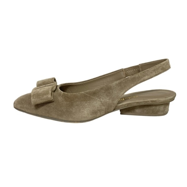 サルバトーレフェラガモ FERRAGAMO/SalvatoreFerragamo サンダル 5 D - グレー レディース ヴァラ 靴_画像1