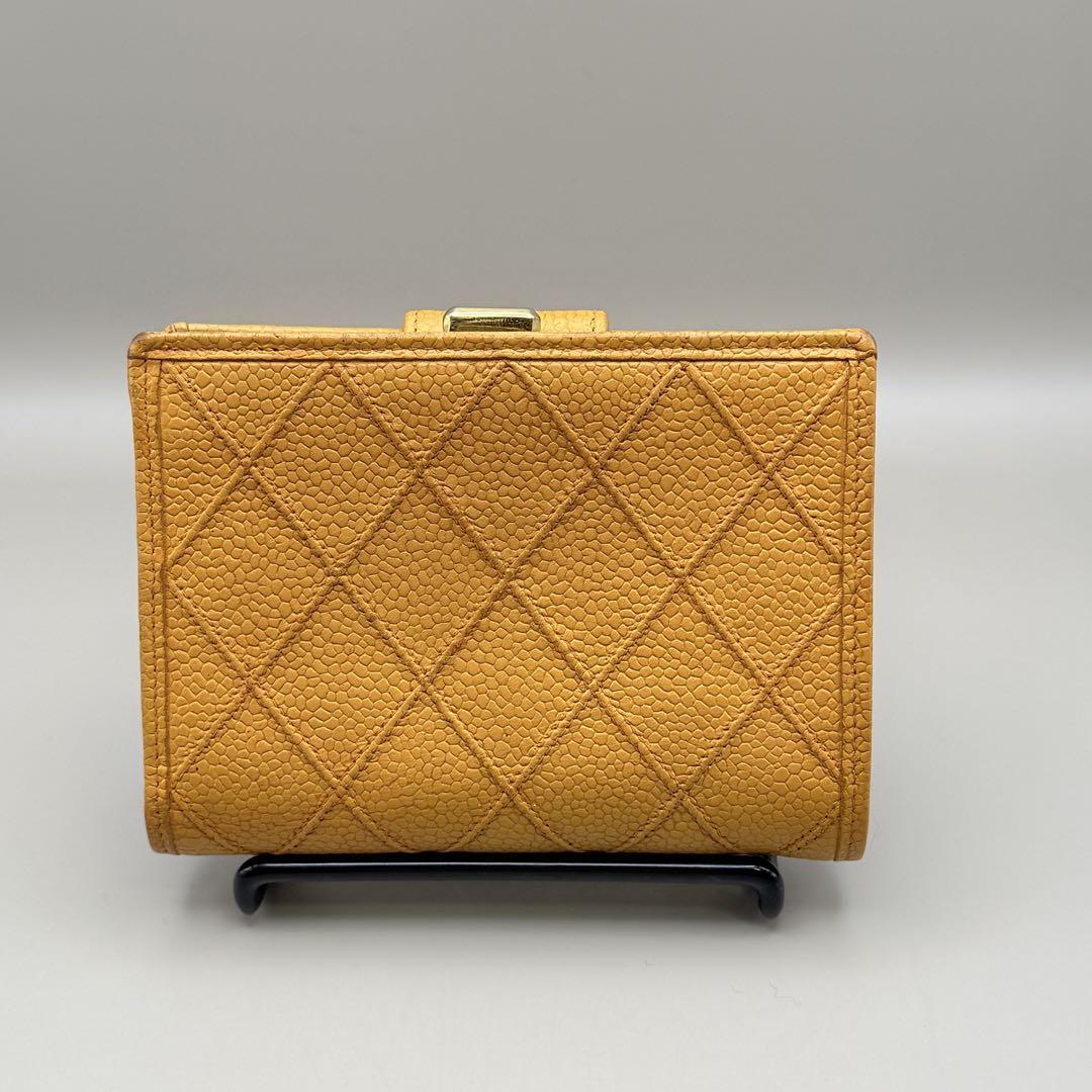 【金運up】CHANEL イエローレザー 二つ折り財布