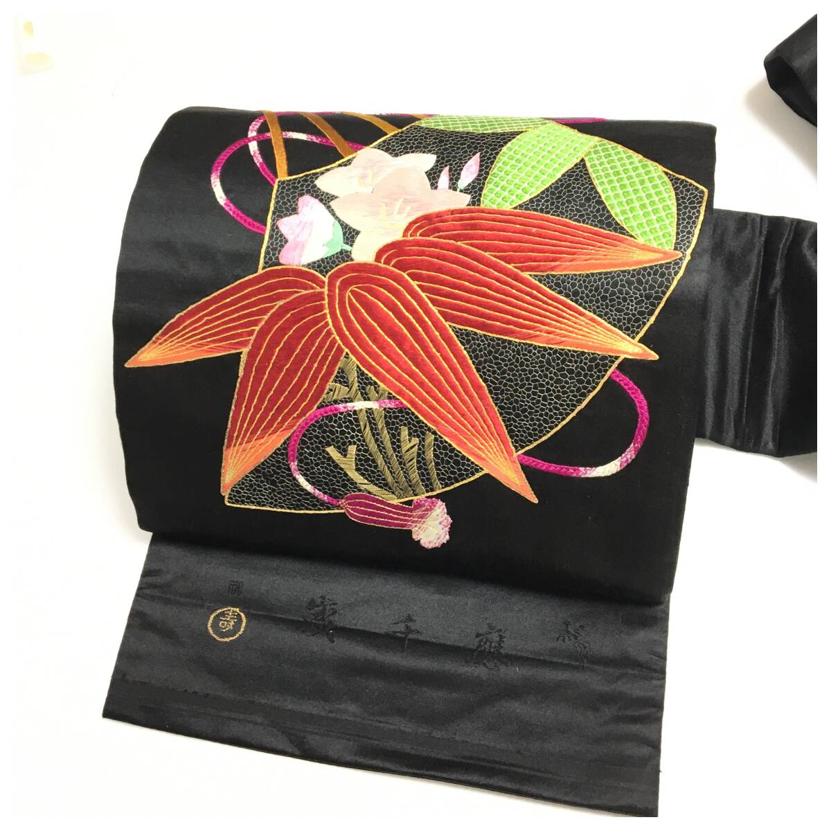 正絹 アンティーク 笹に華 大胆 刺繍 名古屋帯 黒 長さ340