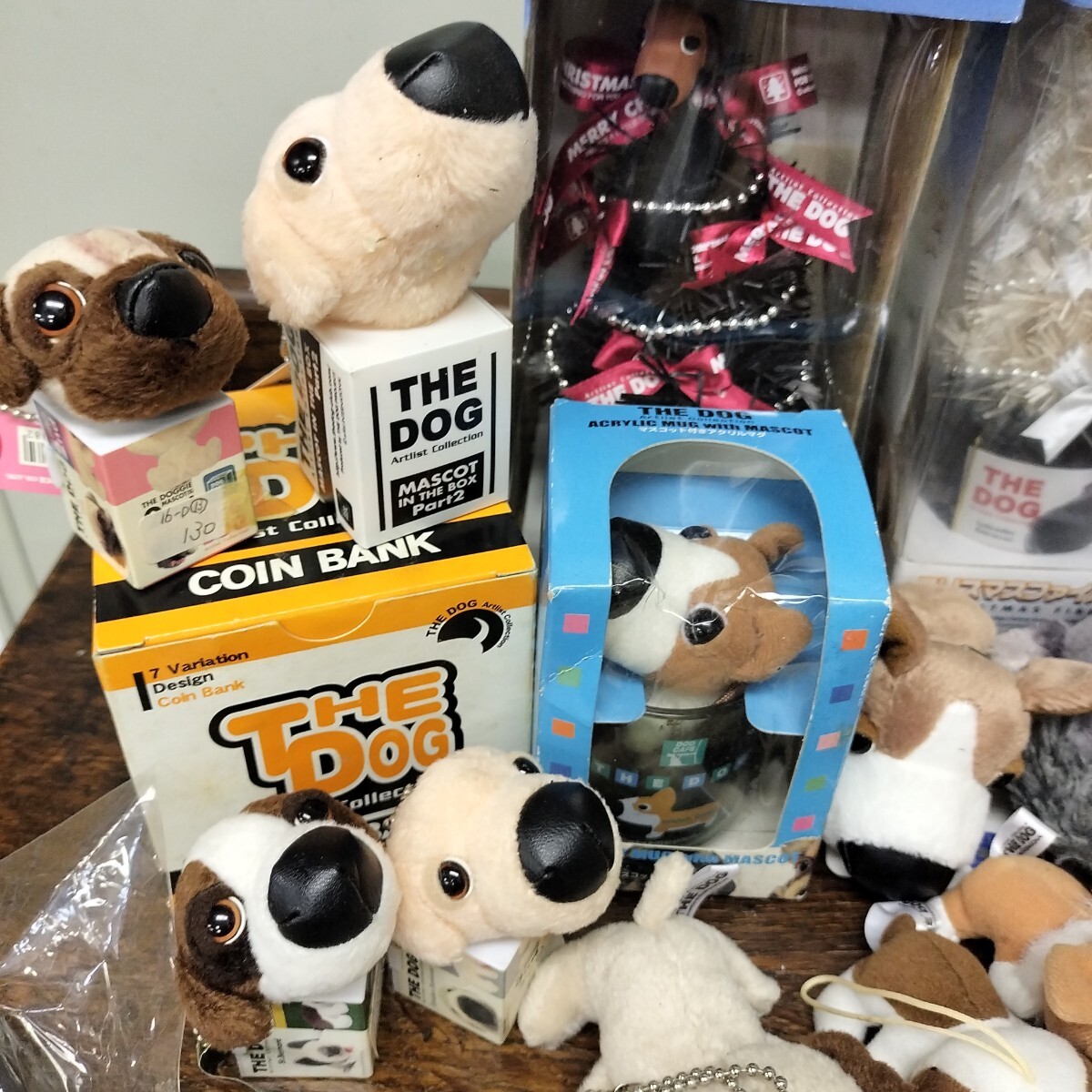 THEDOG まとめ売り　ぬいぐるみ　小物入れ　マスコット　キーホルダー　トランプ　貯金箱　マグ　クリスマスファイバーツリー