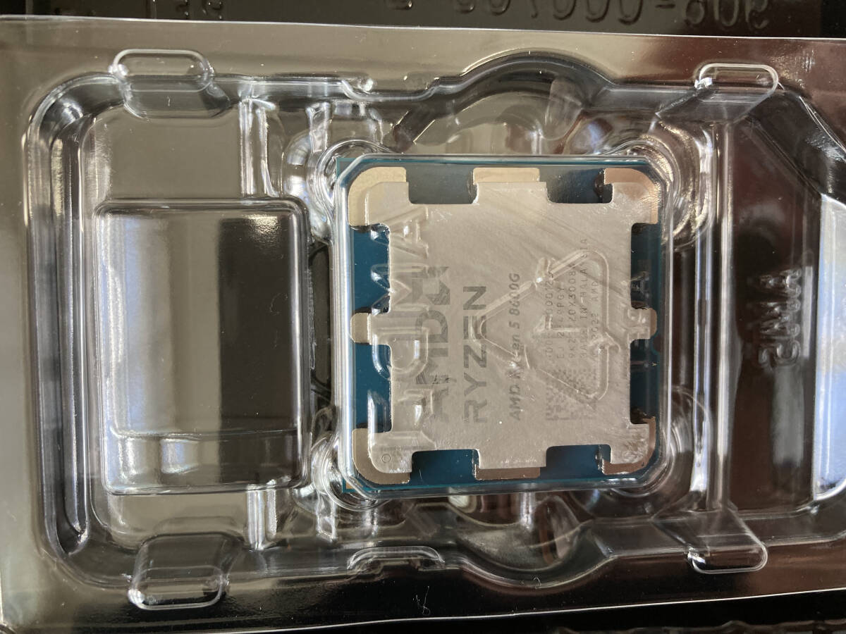 AMD Ryzen 5 8600G BOX ほぼ新品