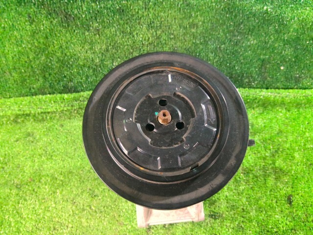 ノア DBA-ZRR70W A/Cコンプレッサー S 8人 3ZR-FE 1F7 88310-28640_画像5