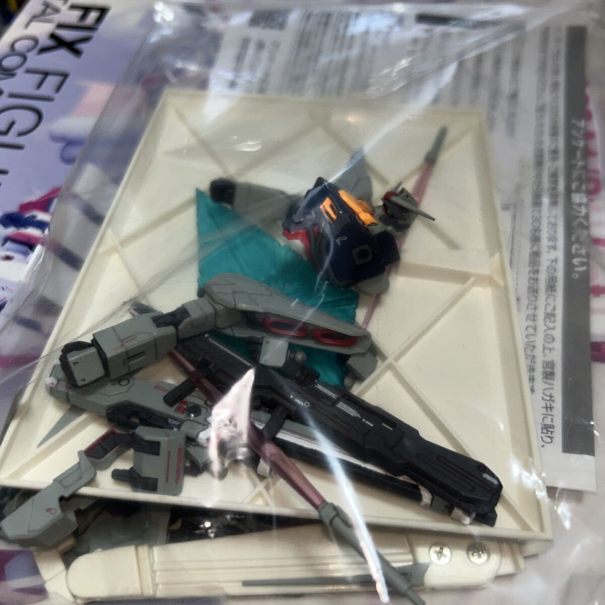 開封　外箱なし　COSMIC REGION#7007 レジェンドガンダム_画像3