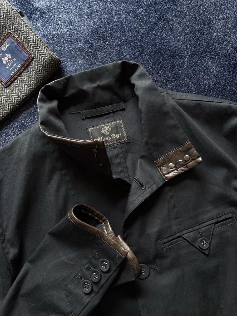 超美品 定価32,100円 MEN’S BIGI メンズビギ 高品質ストレッチ素材 襟スタンドカラー お洒落ジャケット size04(L) ブラック系_画像8