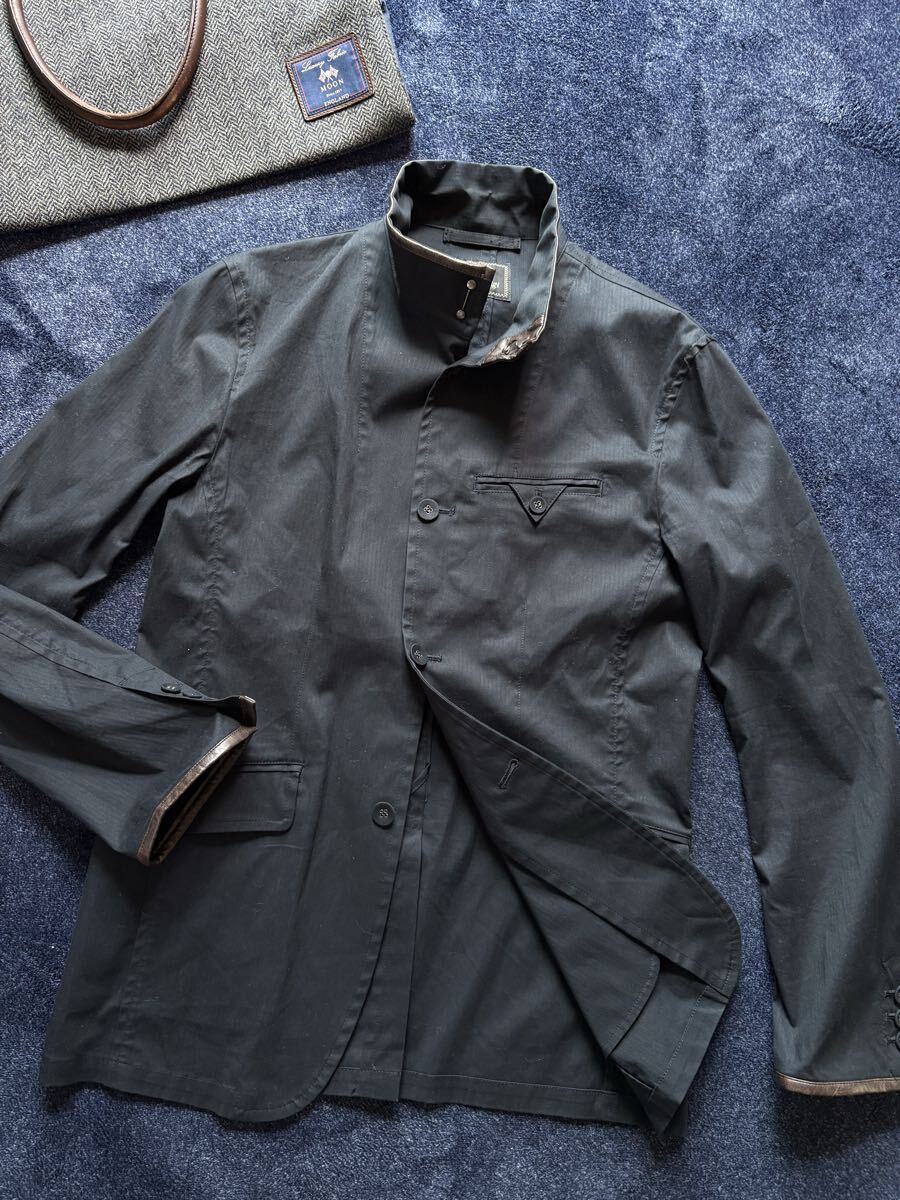 超美品 定価32,100円 MEN’S BIGI メンズビギ 高品質ストレッチ素材 襟スタンドカラー お洒落ジャケット size04(L) ブラック系_画像10