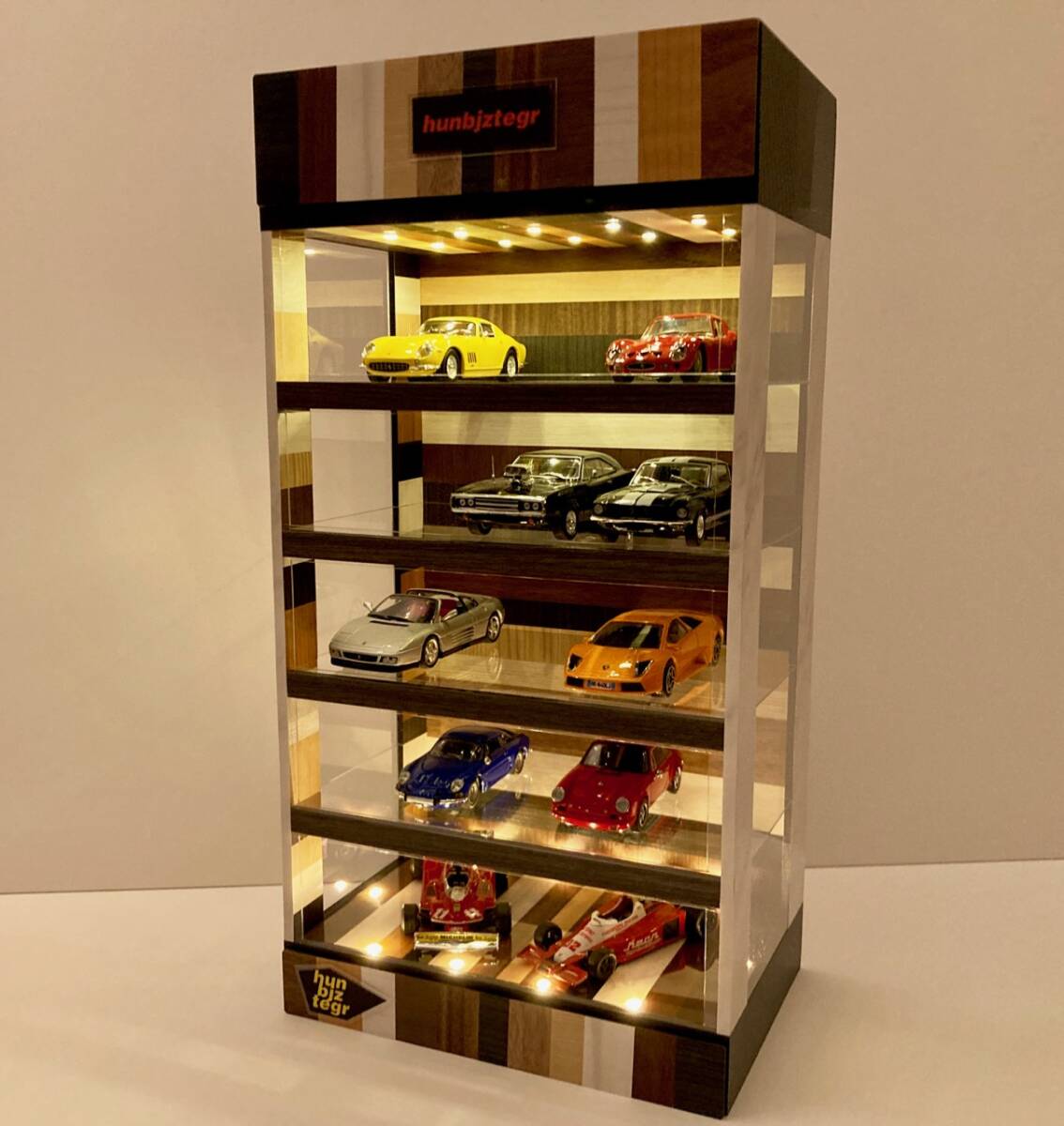 1円スタート・1/43展示20台可能・ランダムウッド・5層式ディスプレーBOX / LED照明20灯・スタイリッシュジオラマ・トミカ、ホットウィールの画像10