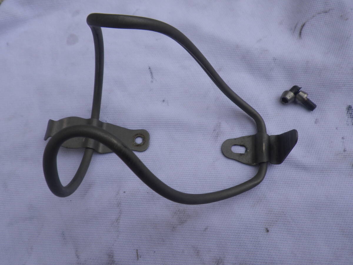 ★軽量チタン製ボトルケージ＋同型ステンレス製ボトルケージ★_画像5