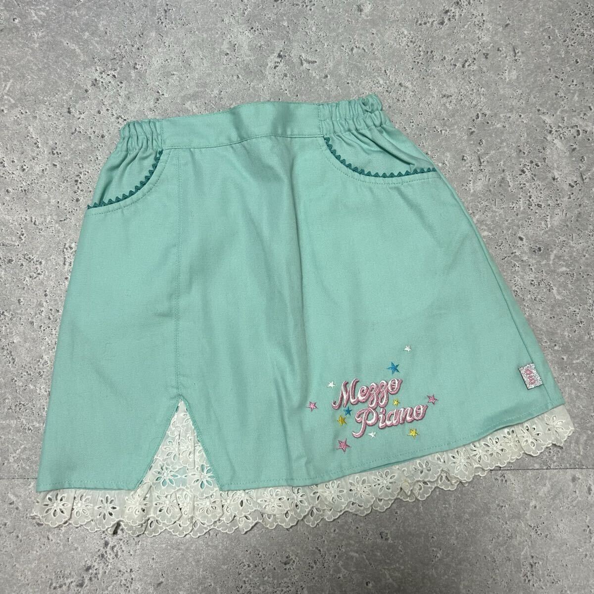 mezzo piano メゾピアノ 女の子 120 上下セット 2点セット　ピンク　リボン　半袖Tシャツ　ミントグリーン　スカート　刺繍 FH797_画像2