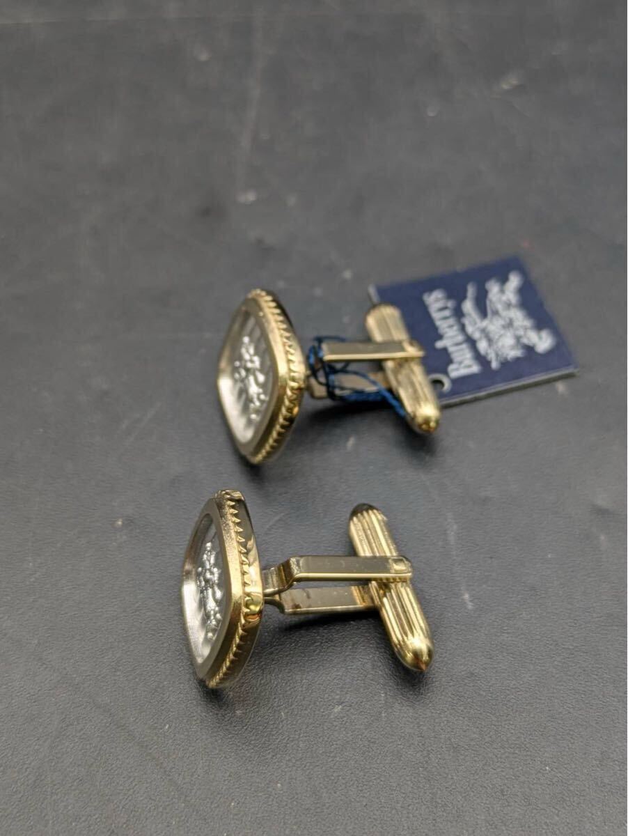 川端　9月　No.114 Burberrys バーバリー バーバリーズ　ネクタイピン　カフス　セット　箱付き　ロゴ　タイピン　スーツ　小物　傷あり