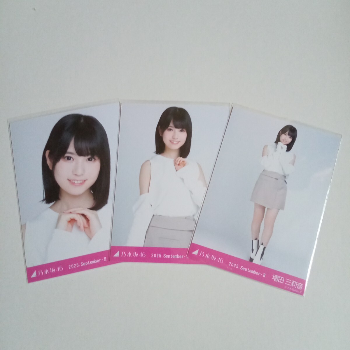 乃木坂46　増?zhí)锶蛞簟鱿薅ㄉ鷮懻妗?コンプ　肩あきトップス　2025.September-Ⅱ　