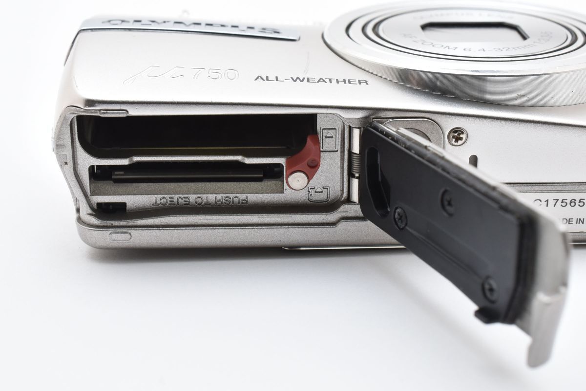 ★美品★オリンパス Olympus μ750 スターリーシルバー コンパクトデジタルカメラ★ LL33#5290