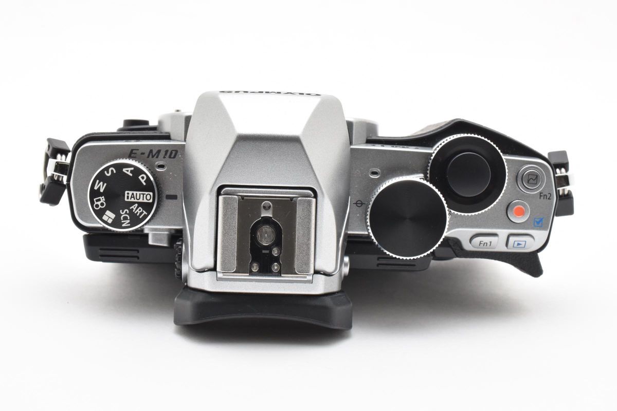 ★訳あり大特価★動(dòng)作未確認(rèn)★オリンパス OLYMPUS E-M10 ボデ?！?LL118#5392
