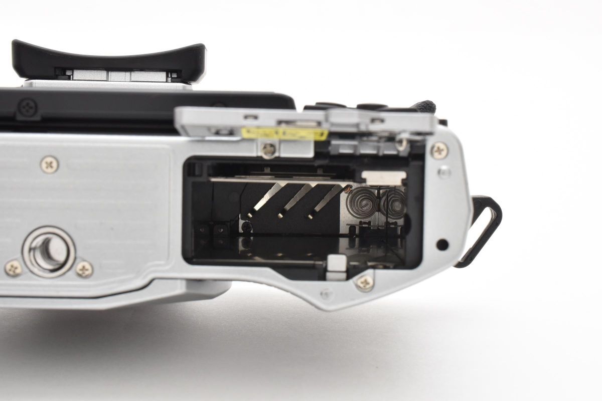 ★訳あり大特価★動(dòng)作未確認(rèn)★オリンパス OLYMPUS E-M10 ボデ?！?LL118#5392