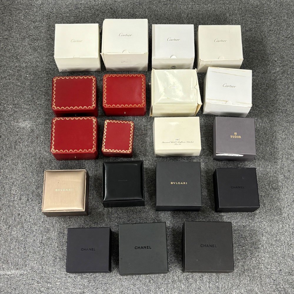 1円 現(xiàn)狀品 19點(diǎn) カルティエ ブルガリ シャネル 他 時(shí)計(jì)用 箱 空き箱 BOX ケース まとめて 大量 中古
