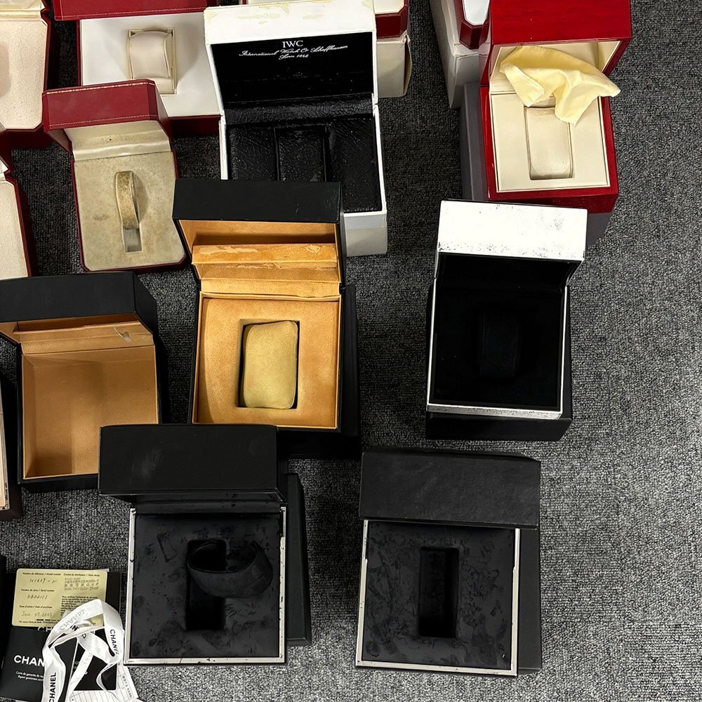 1円 現(xiàn)狀品 19點(diǎn) カルティエ ブルガリ シャネル 他 時(shí)計(jì)用 箱 空き箱 BOX ケース まとめて 大量 中古