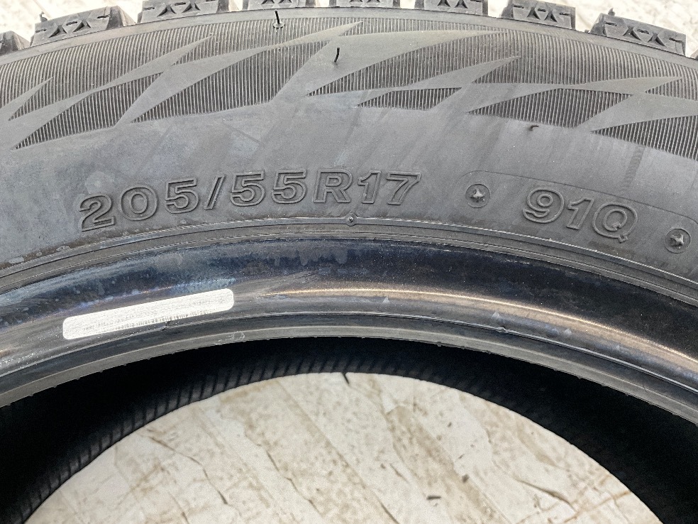 新品タイヤ 1本のみ 205/55R17 91Q ブリヂストン BLIZZAK VRX2 冬 スタッドレス 205/55/17 ストリーム/ヴォクシー b13104