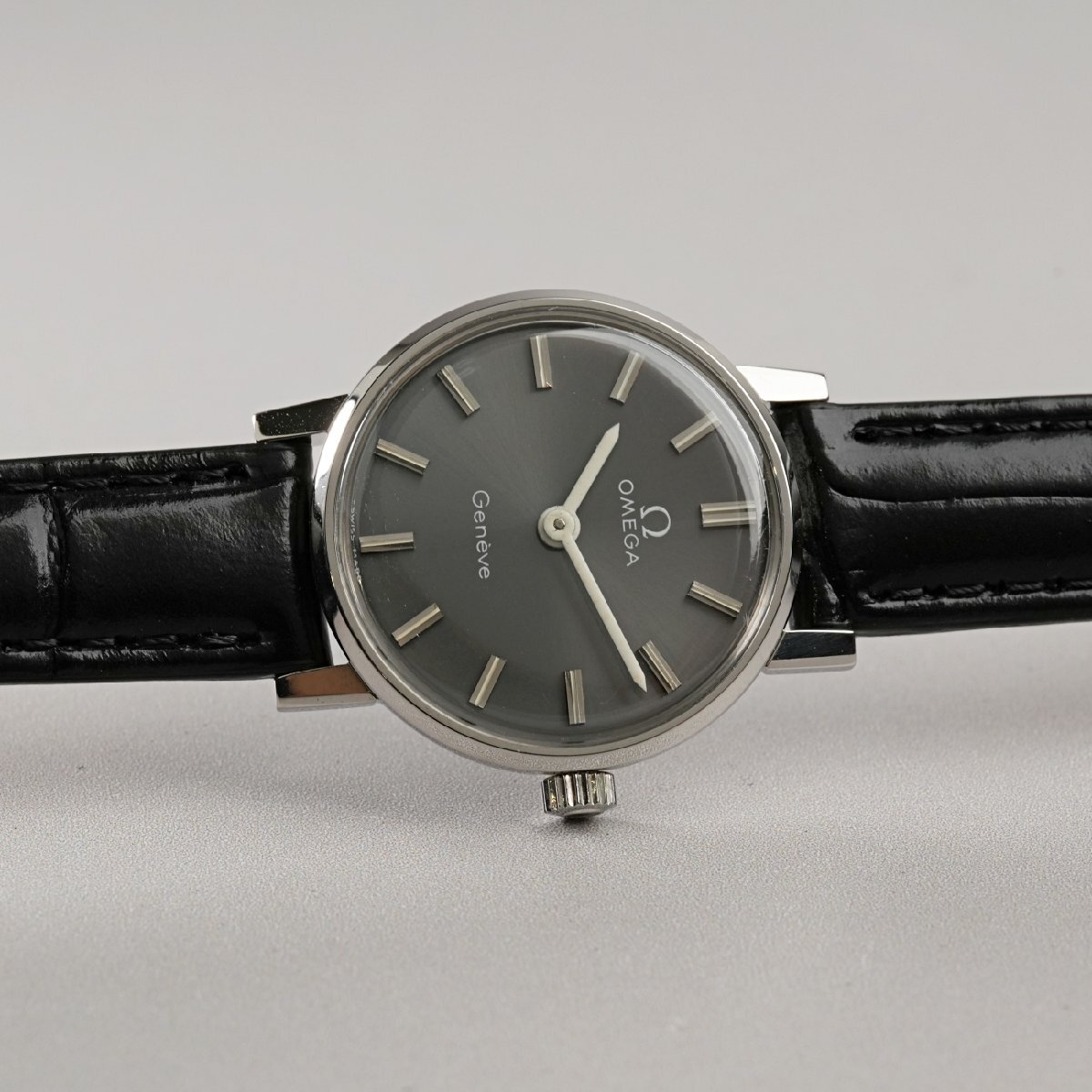 【OH済】1974年 オメガ アンティーク cal625 ジュネーブ 手巻き グレー ポストヴィンテージ_画像9