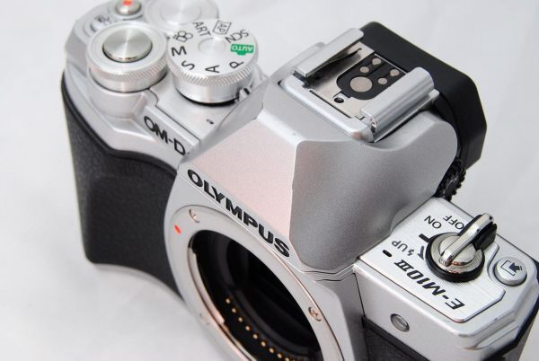 元箱付き！新品級(jí) ★オリンパス E-M10 MarkIII シルバー ★ 20250604__009008